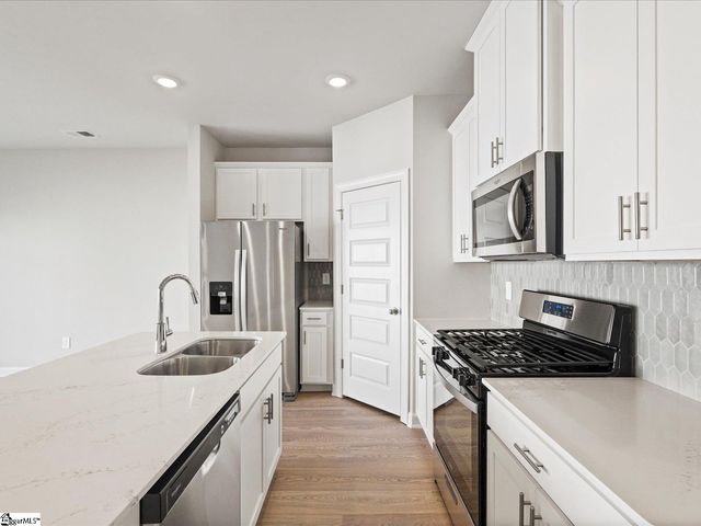 308 Hampton George Court, Greer, SC 29651