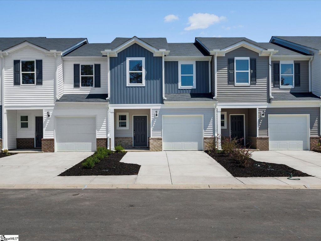 308 Hampton George Court, Greer, SC 29651