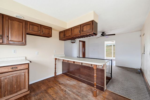 1125 W Main Street, Milton, WV 25541