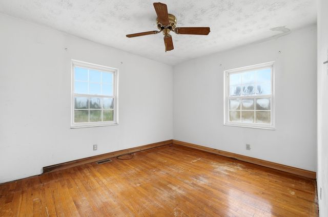 1125 W Main Street, Milton, WV 25541