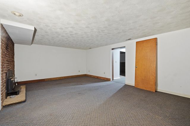 1125 W Main Street, Milton, WV 25541