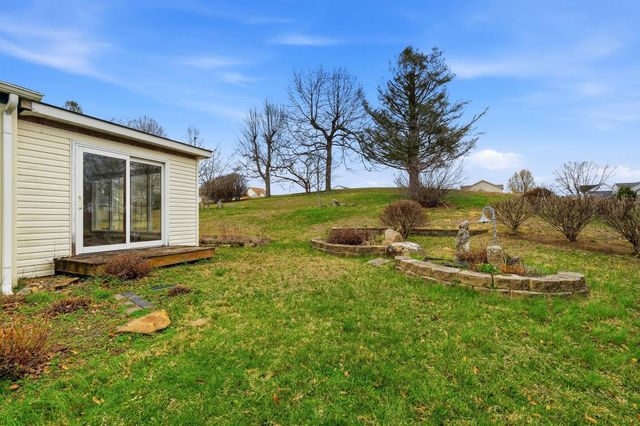 1125 W Main Street, Milton, WV 25541