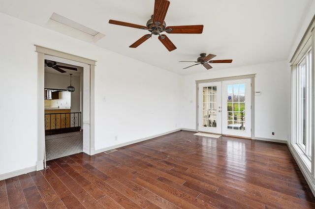 1125 W Main Street, Milton, WV 25541