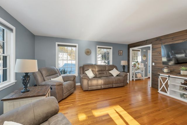 19 Alder Creek Lane, Rochester, NH 03868