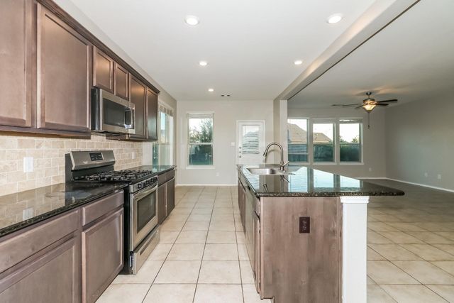 517 Rosebank Trail Lane, La Marque, TX 77568