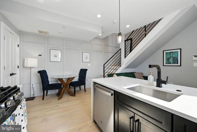 1915 H ST NE #PH1, Washington, DC 20002