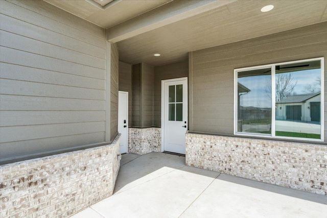 4434 N Sunny Ct, Wichita, KS 67205