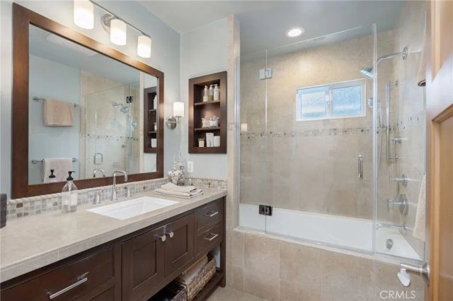 3209 Knoxville Avenue, Long Beach, CA 90808