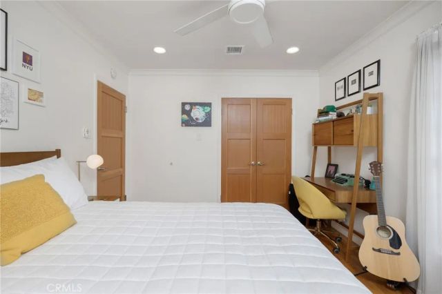 3209 Knoxville Avenue, Long Beach, CA 90808