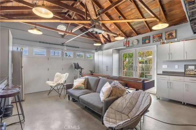 3209 Knoxville Avenue, Long Beach, CA 90808