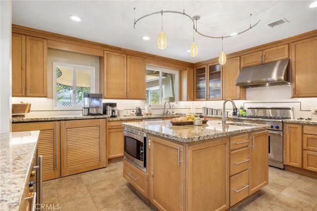3209 Knoxville Avenue, Long Beach, CA 90808