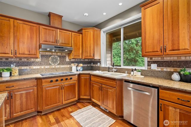 7139 NE Dolphin Drive, Bainbridge Island, WA 98110