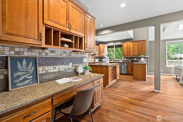 7139 NE Dolphin Drive, Bainbridge Island, WA 98110