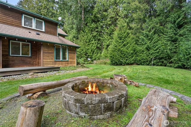 7139 NE Dolphin Drive, Bainbridge Island, WA 98110