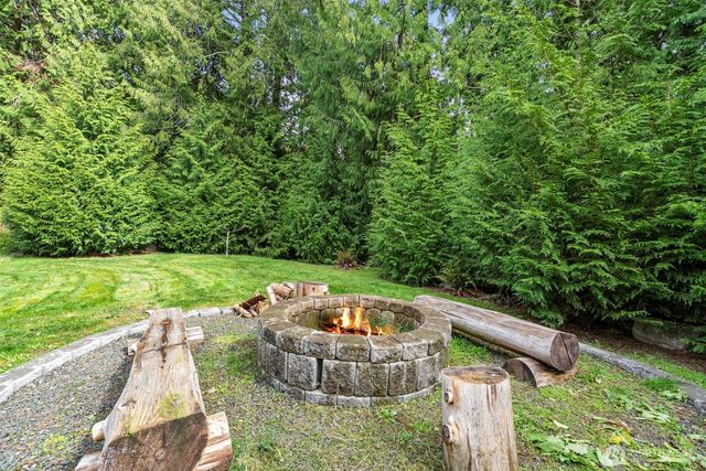 7139 NE Dolphin Drive, Bainbridge Island, WA 98110