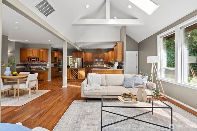 7139 NE Dolphin Drive, Bainbridge Island, WA 98110