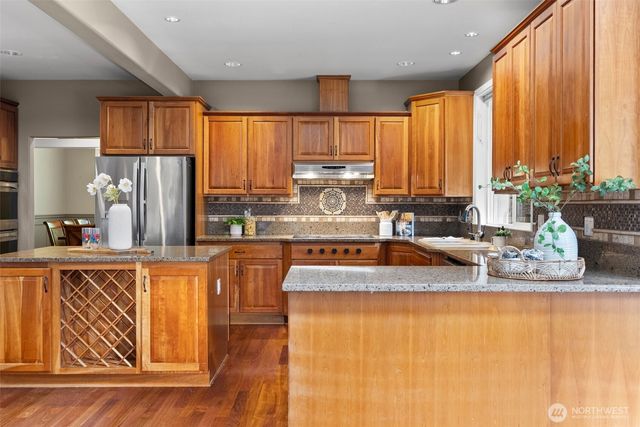 7139 NE Dolphin Drive, Bainbridge Island, WA 98110