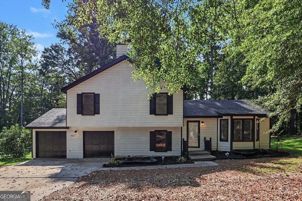 5880 Bluebonnet Circle, College Park, GA 30349 — exterior