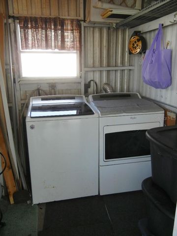 205 RUE DE PONT, Tavares, FL 32778