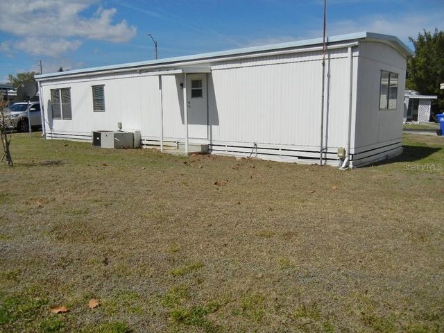 205 RUE DE PONT, Tavares, FL 32778