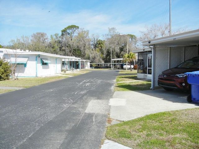 205 RUE DE PONT, Tavares, FL 32778