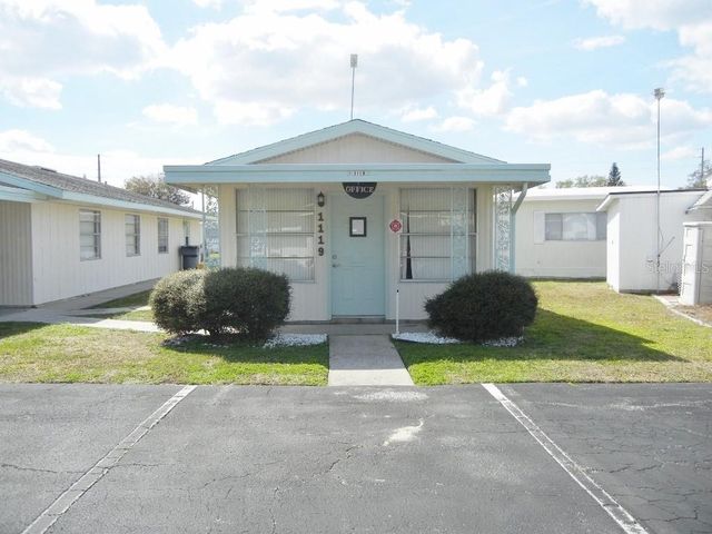 205 RUE DE PONT, Tavares, FL 32778