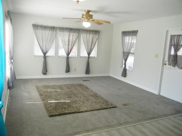 205 RUE DE PONT, Tavares, FL 32778