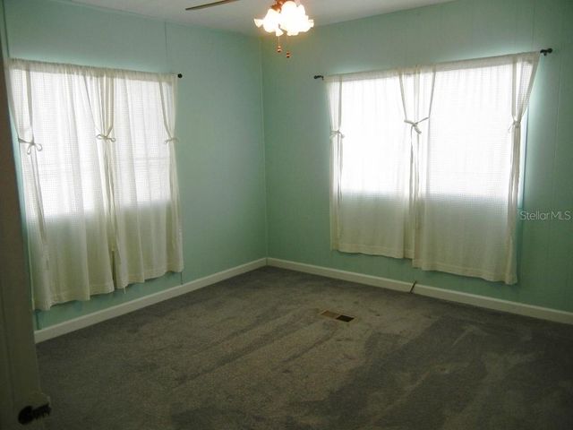 205 RUE DE PONT, Tavares, FL 32778