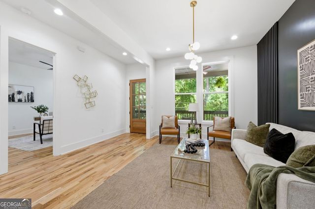 17 Lakeview Drive NE, Atlanta, GA 30317