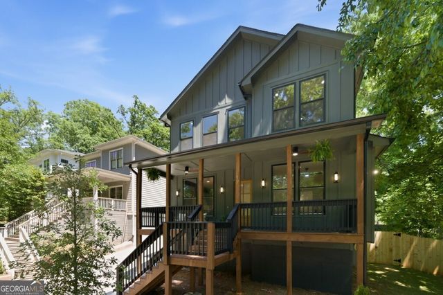 17 Lakeview Drive NE, Atlanta, GA 30317