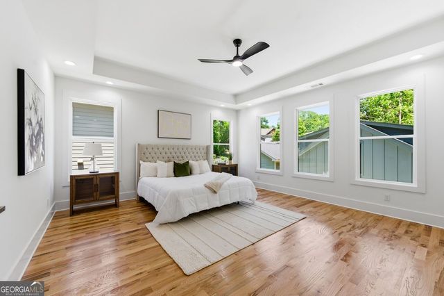 17 Lakeview Drive NE, Atlanta, GA 30317
