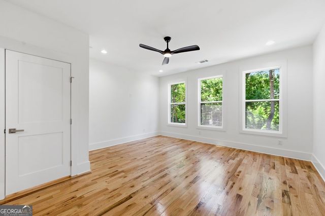 17 Lakeview Drive NE, Atlanta, GA 30317