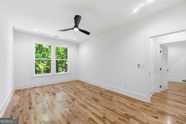 17 Lakeview Drive NE, Atlanta, GA 30317