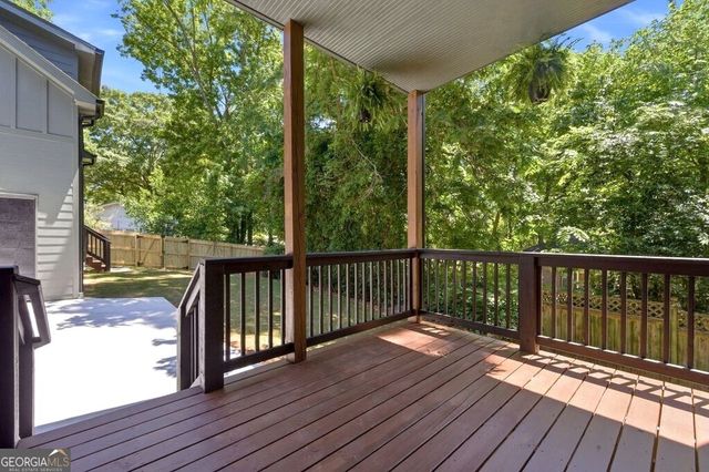 17 Lakeview Drive NE, Atlanta, GA 30317