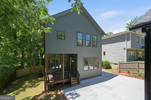 17 Lakeview Drive NE, Atlanta, GA 30317
