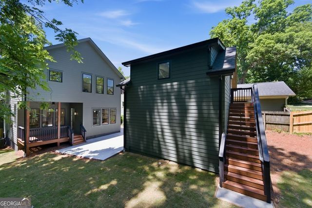 17 Lakeview Drive NE, Atlanta, GA 30317