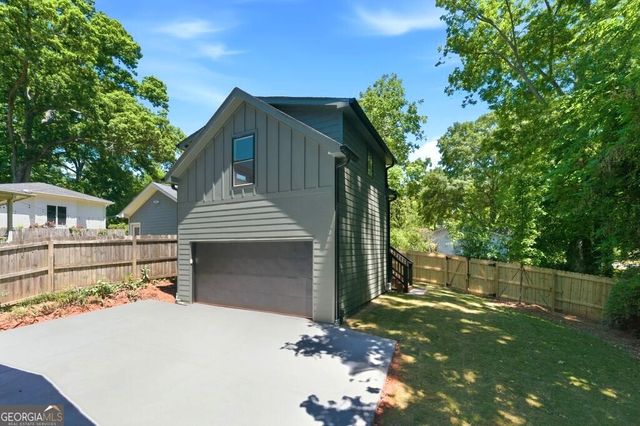 17 Lakeview Drive NE, Atlanta, GA 30317