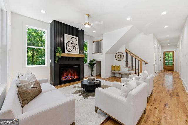 17 Lakeview Drive NE, Atlanta, GA 30317