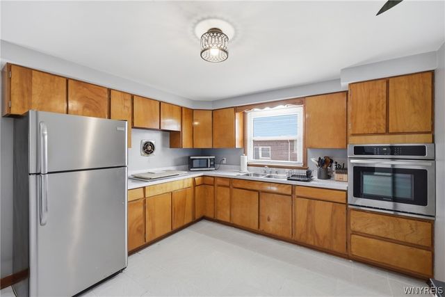 219 Burnside Drive, Tonawanda, NY 14150