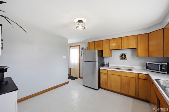 219 Burnside Drive, Tonawanda, NY 14150