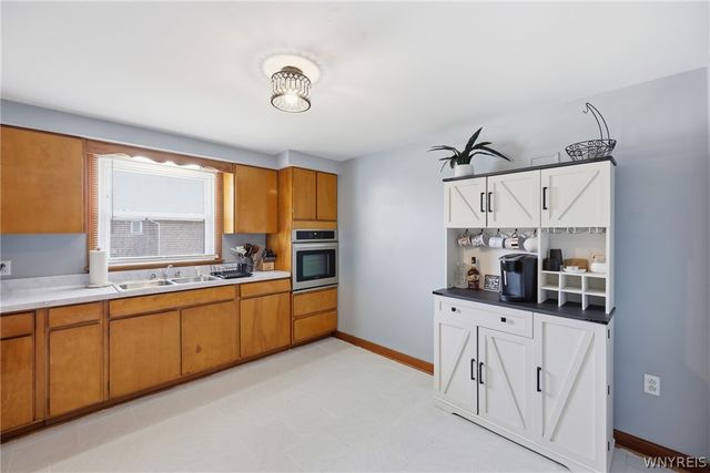 219 Burnside Drive, Tonawanda, NY 14150