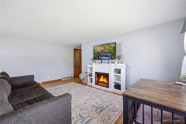 219 Burnside Drive, Tonawanda, NY 14150