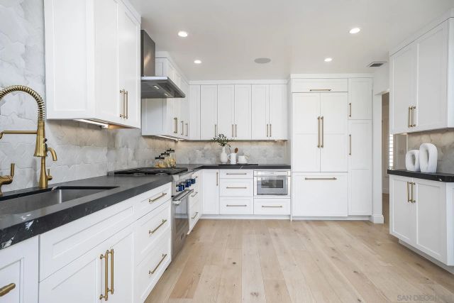 6093 CAMINITO DEL OESTE, San Diego, CA 92111