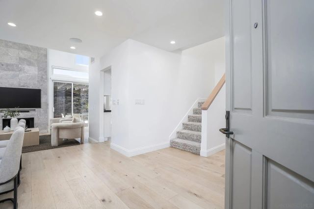 6093 CAMINITO DEL OESTE, San Diego, CA 92111