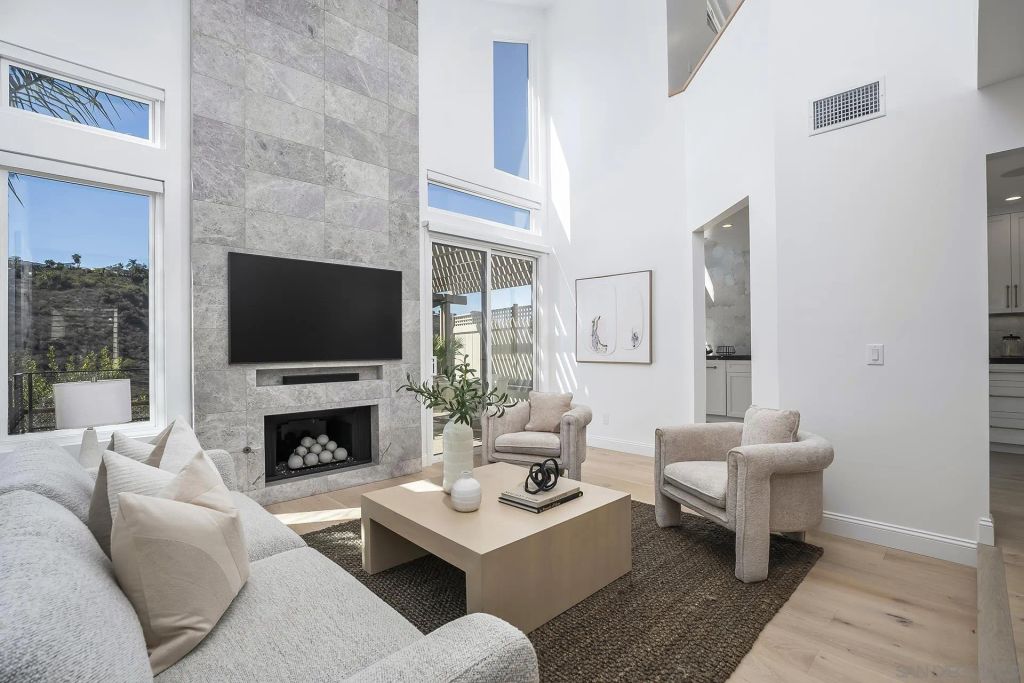 6093 CAMINITO DEL OESTE, San Diego, CA 92111
