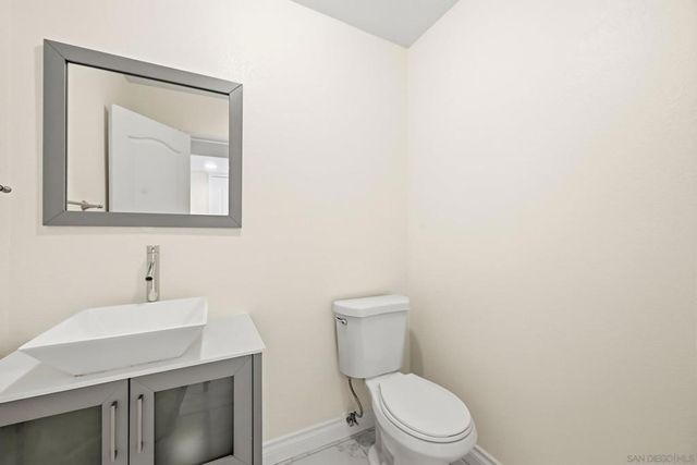9289 Village Glen Dr. 118, San Diego, CA 92123