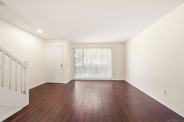 9289 Village Glen Dr. 118, San Diego, CA 92123