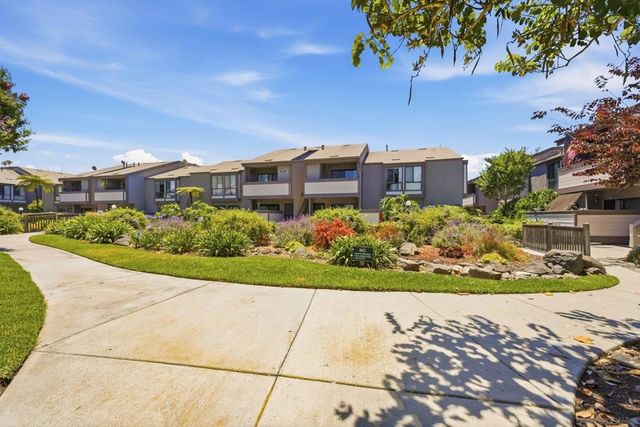 9289 Village Glen Dr. 118, San Diego, CA 92123