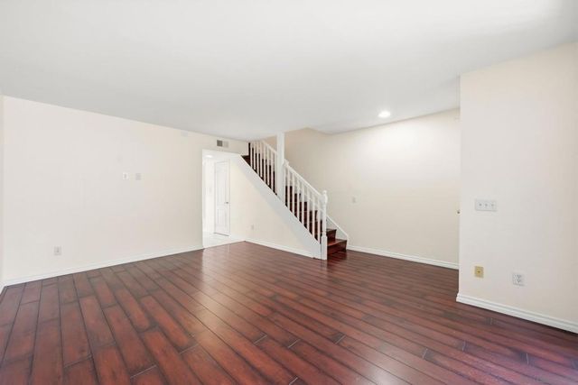 9289 Village Glen Dr. 118, San Diego, CA 92123