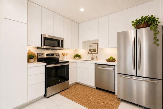 9289 Village Glen Dr. 118, San Diego, CA 92123